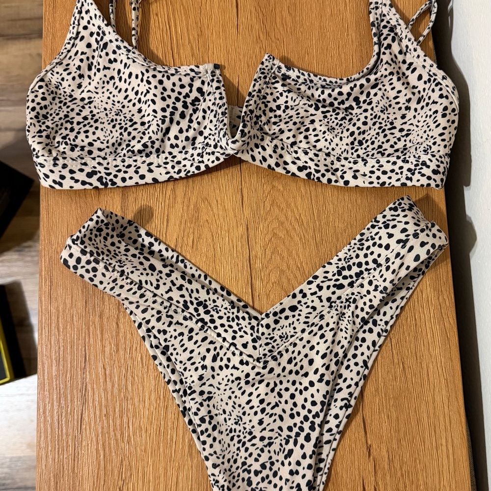 Leopard Print Women's swimsuit